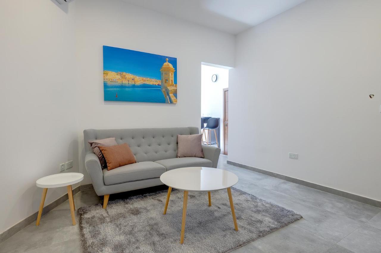 Perfect Location, Modern 2Br Apartment Sliema Exteriör bild