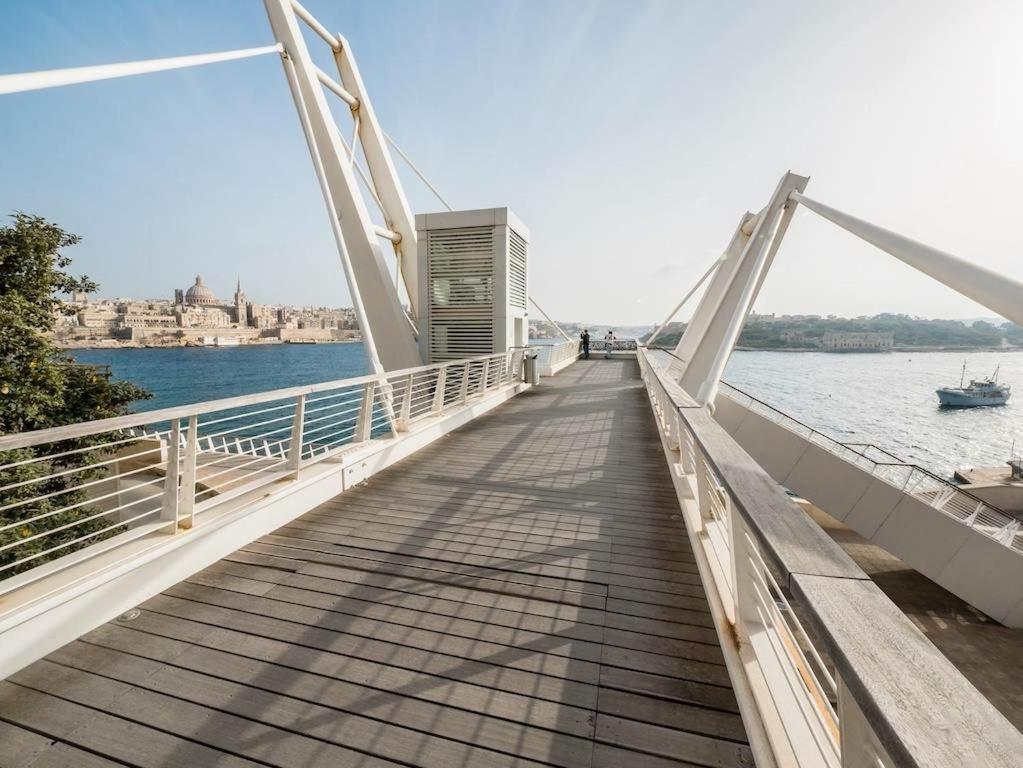 Perfect Location, Modern 2Br Apartment Sliema Exteriör bild
