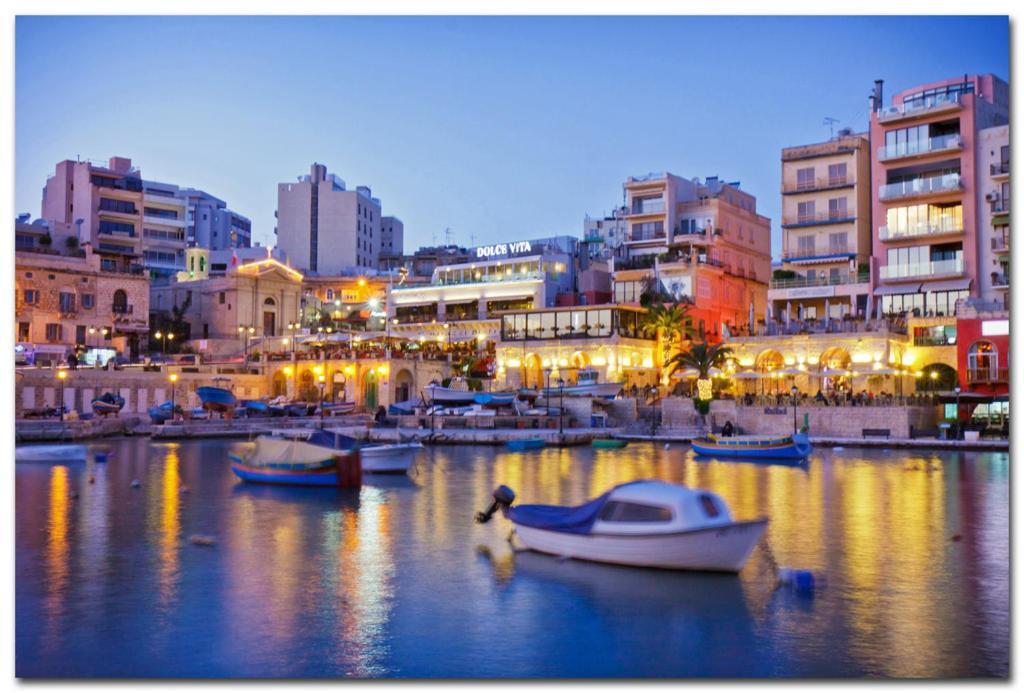 Perfect Location, Modern 2Br Apartment Sliema Exteriör bild